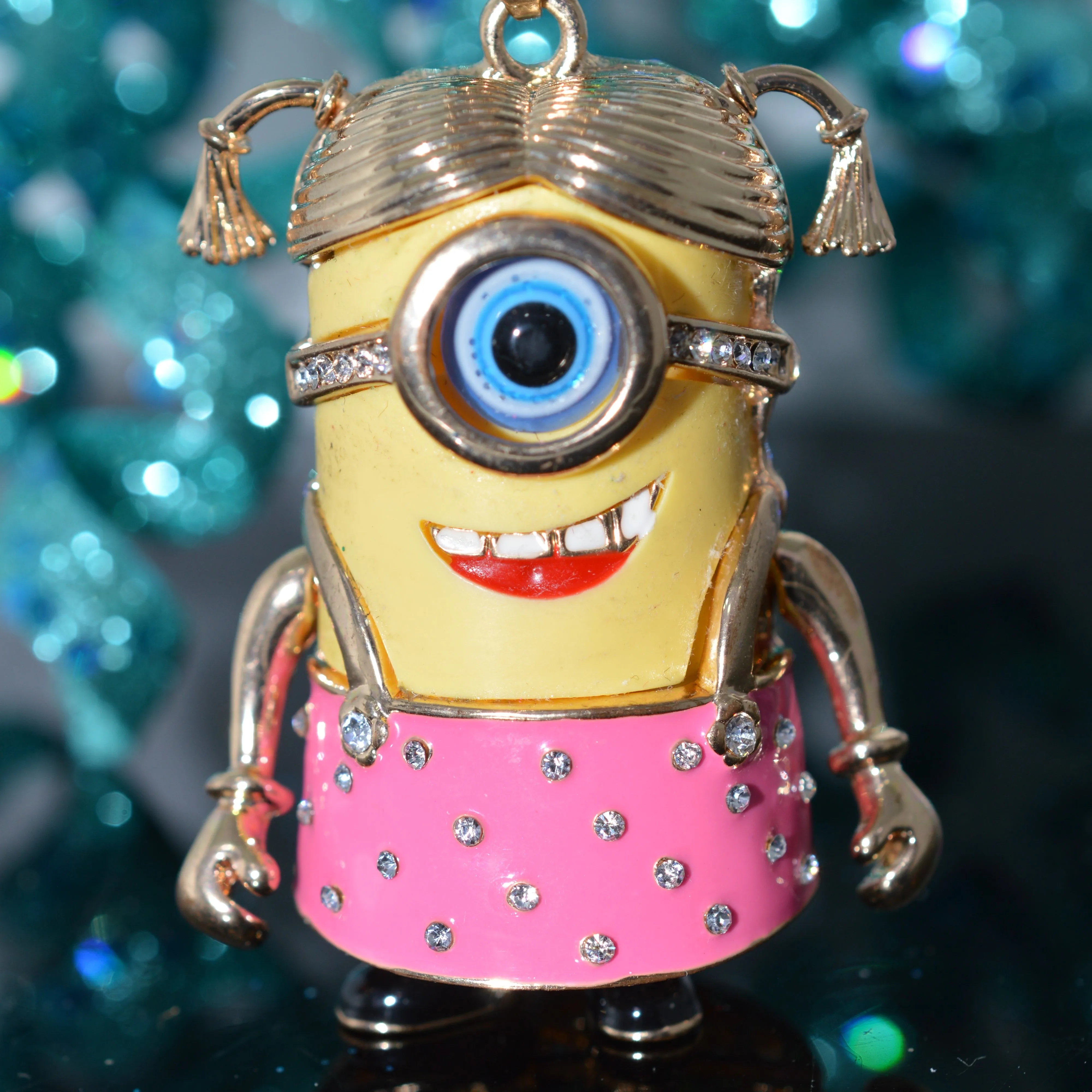 Adorable "Minion" necklace by Betsey Johnson