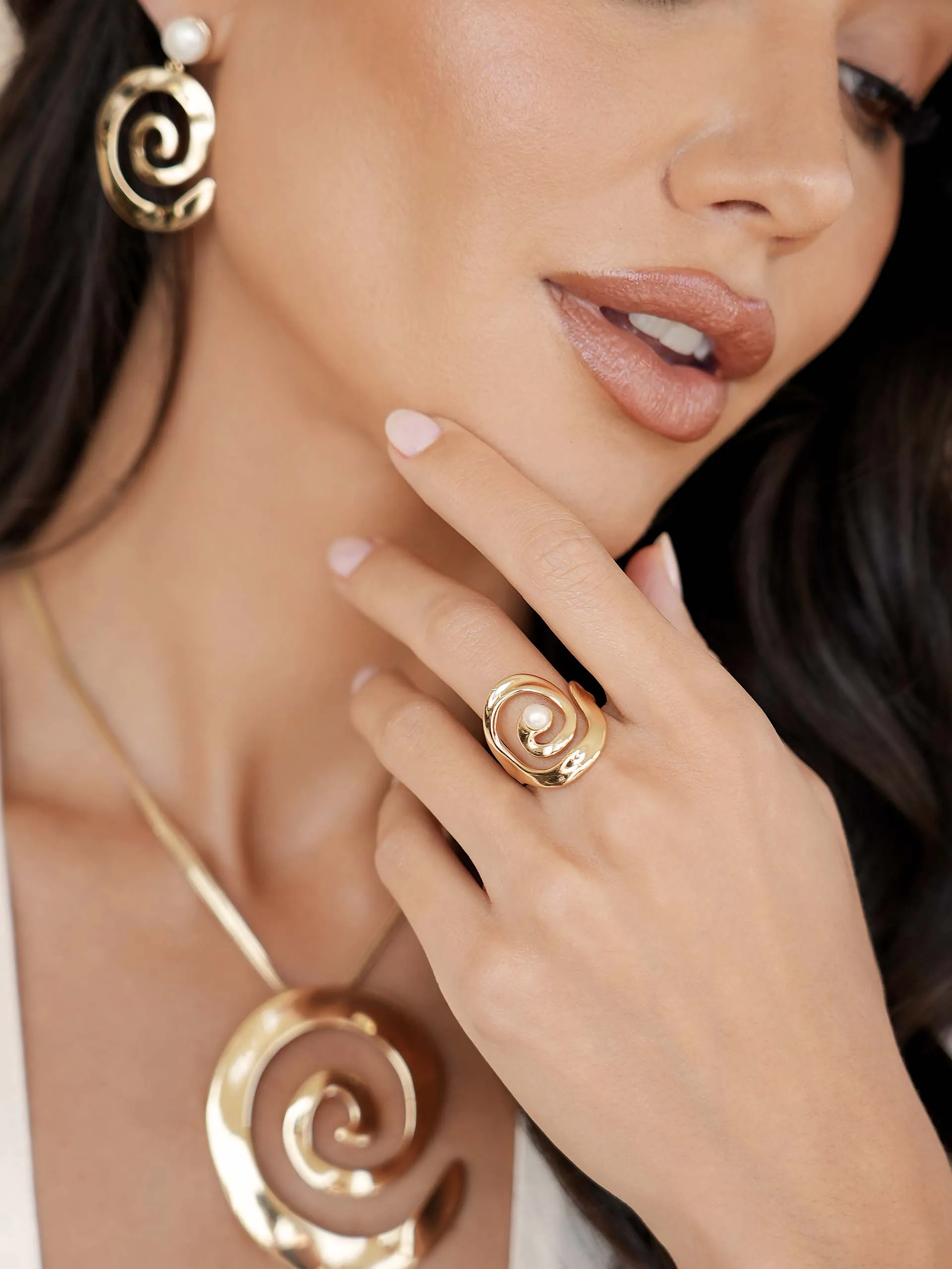 Aura Swirl Ring
