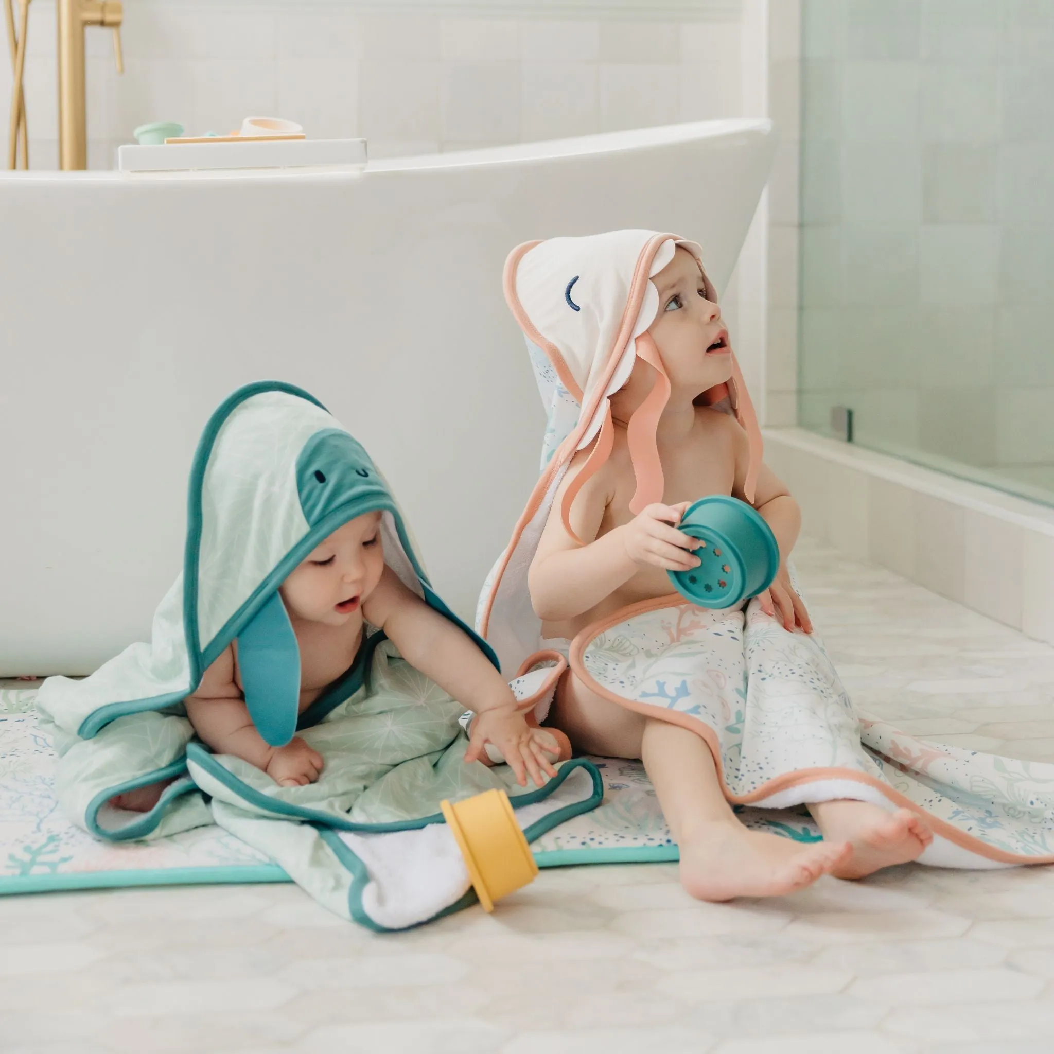 Character Hooded Towel - Cora