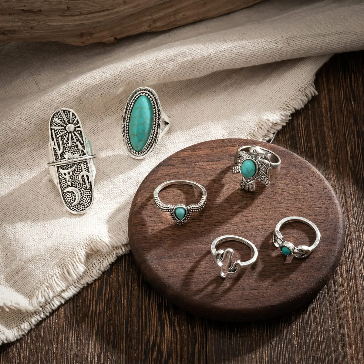 Chic 6 Pieces Antique Silver Embossed Pattern Turquoise Ring Set