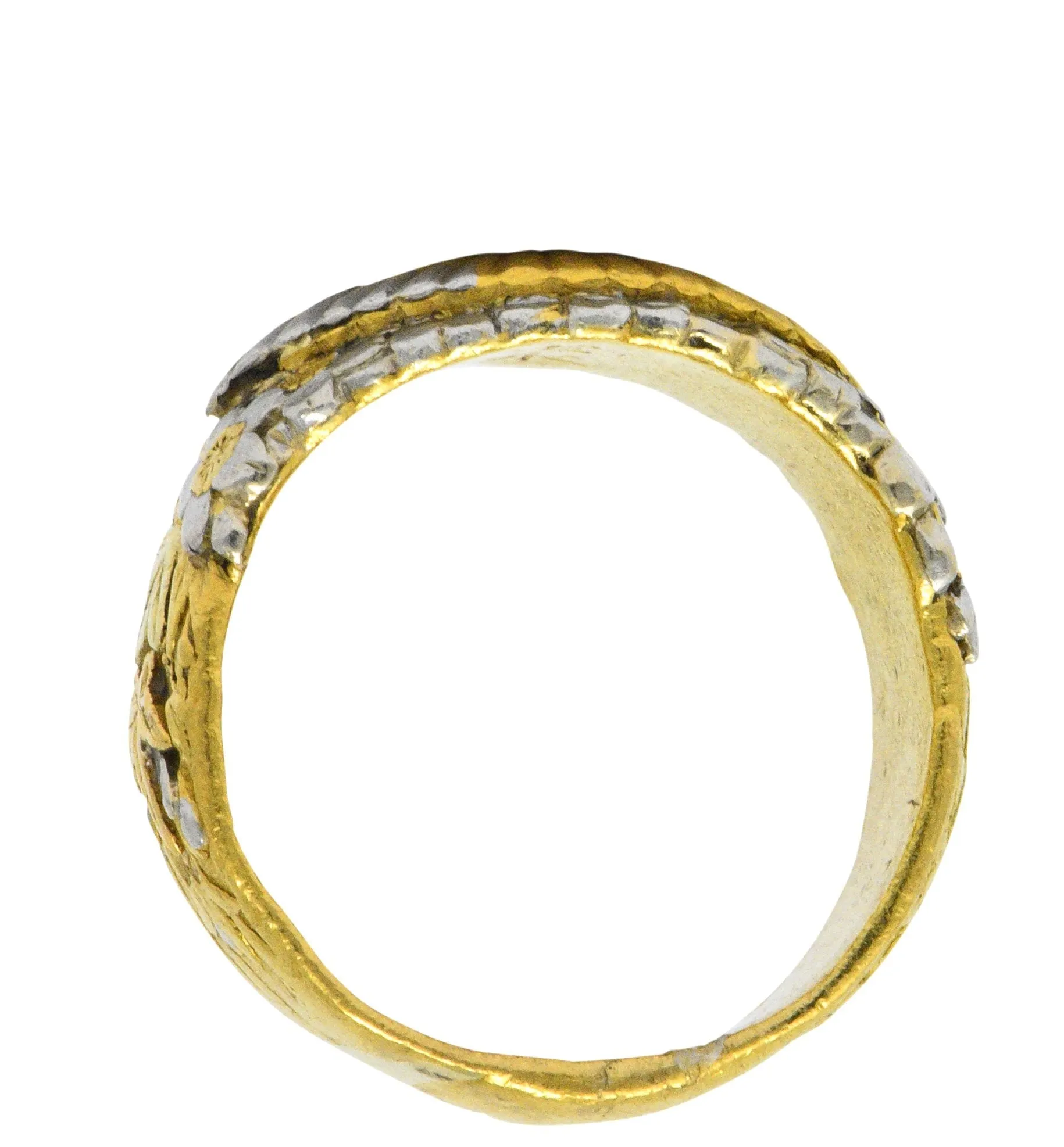 Chinese Late Victorian Tri-Color 22 Karat Gold Platinum Fan Band Ring