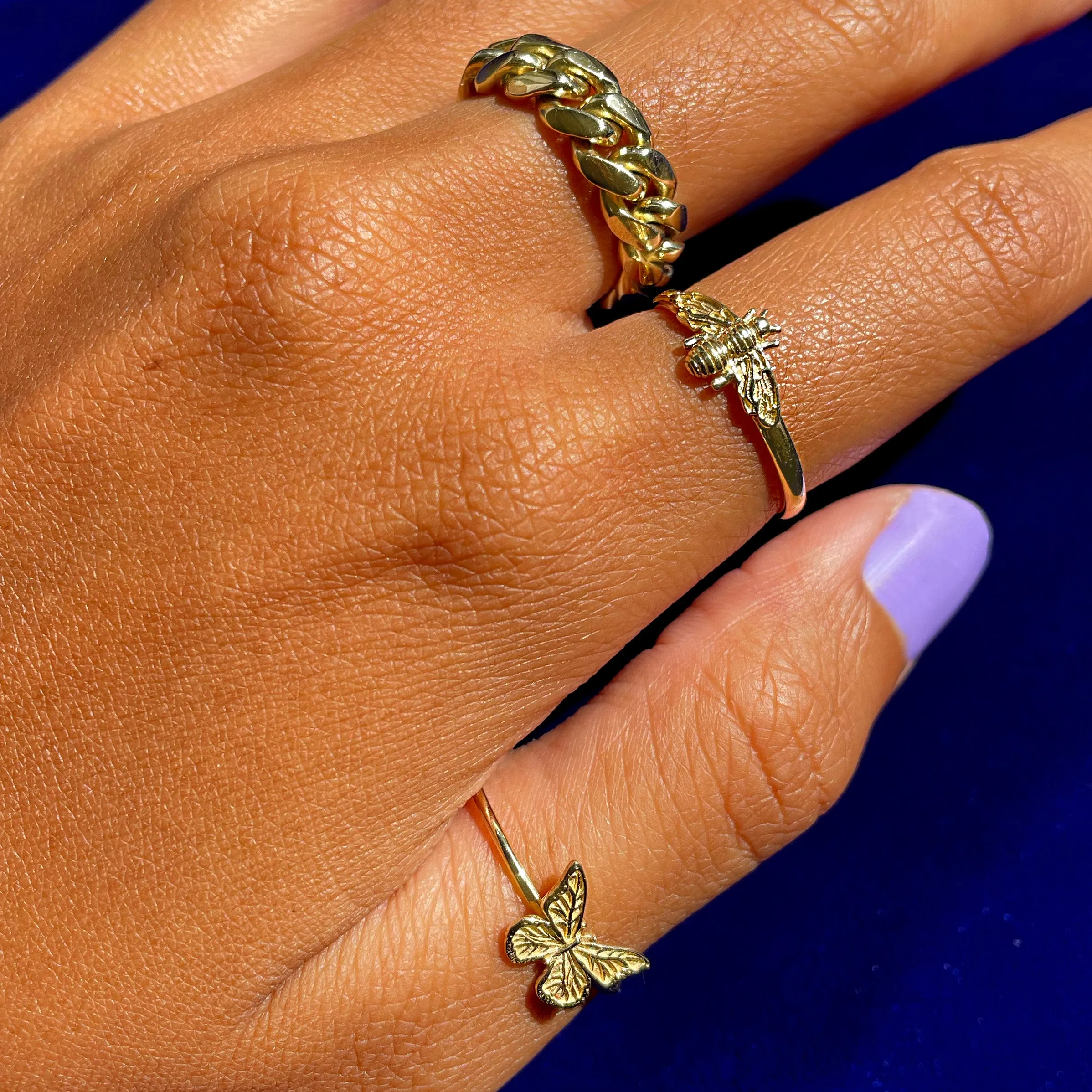 Curvy Bee Ring