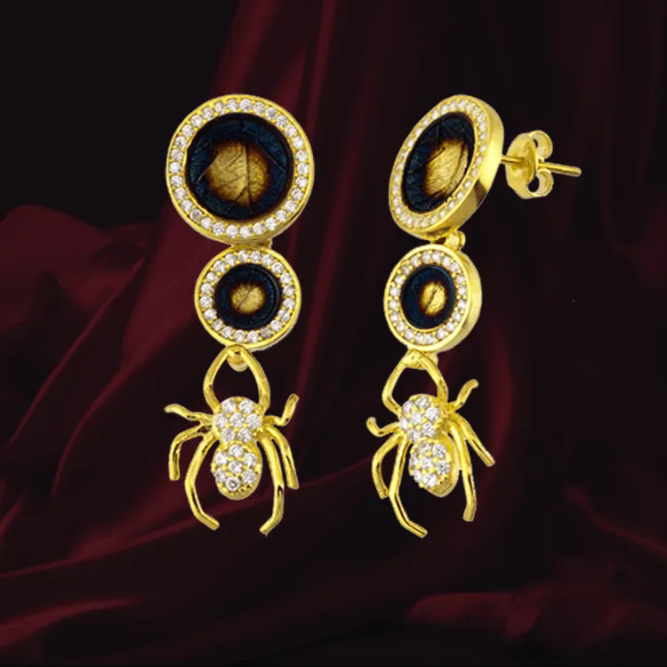 Dangling Spider Leaf Disc Ember Earrings