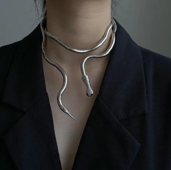 DARK SNAKE DESIGN NECKLACE UB98219