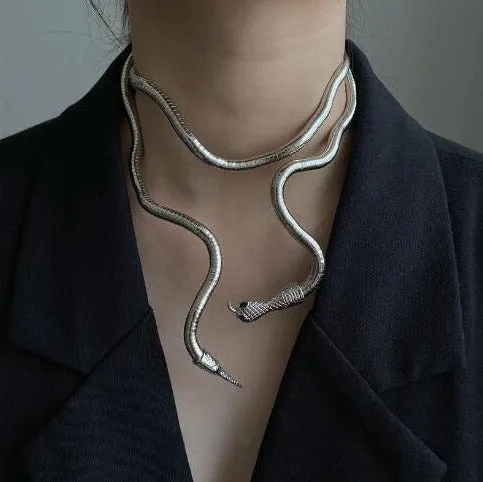 DARK SNAKE DESIGN NECKLACE UB98219