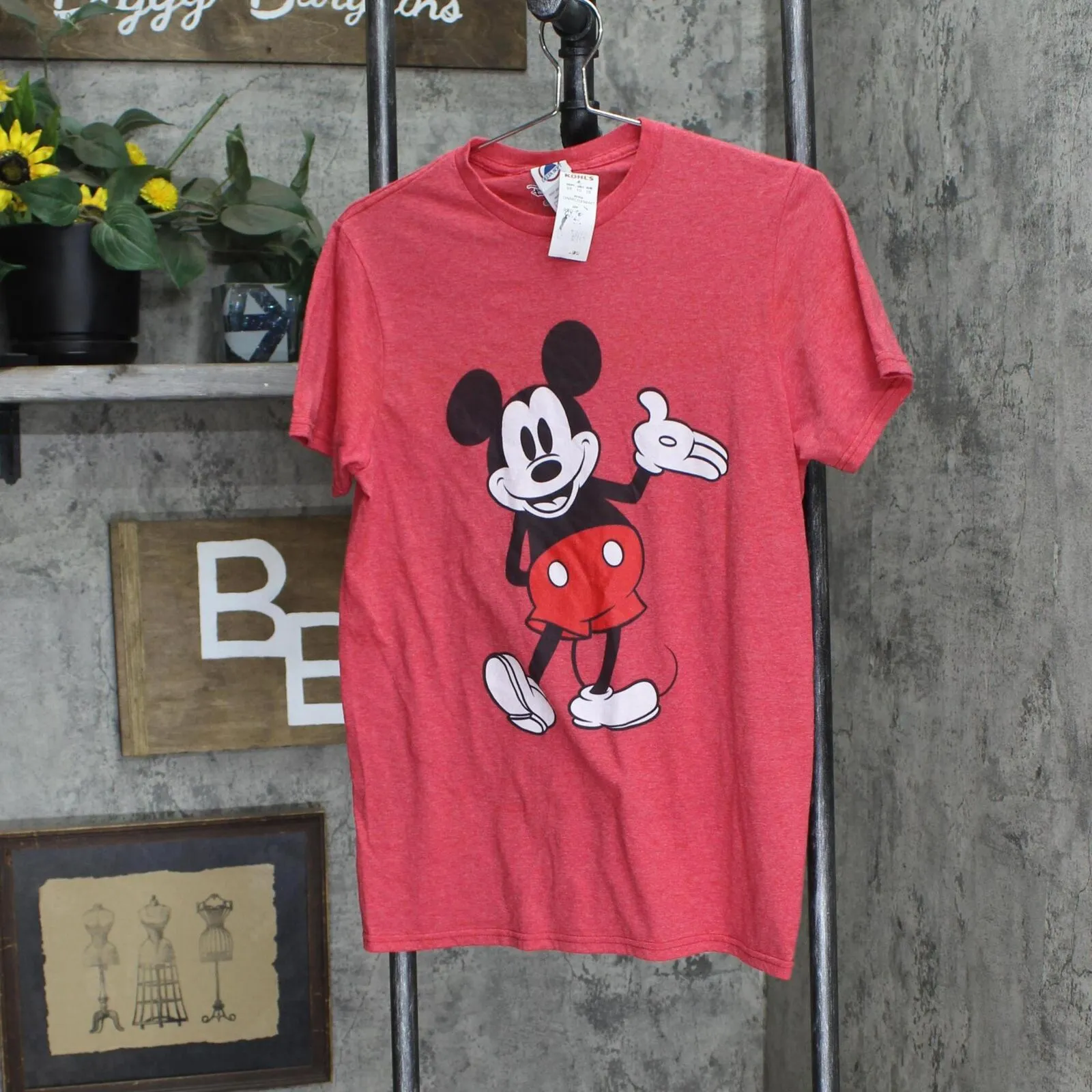 Disney Men's Mickey & Friends Retro Front Facing Pose T-Shirt DNMC0258MT