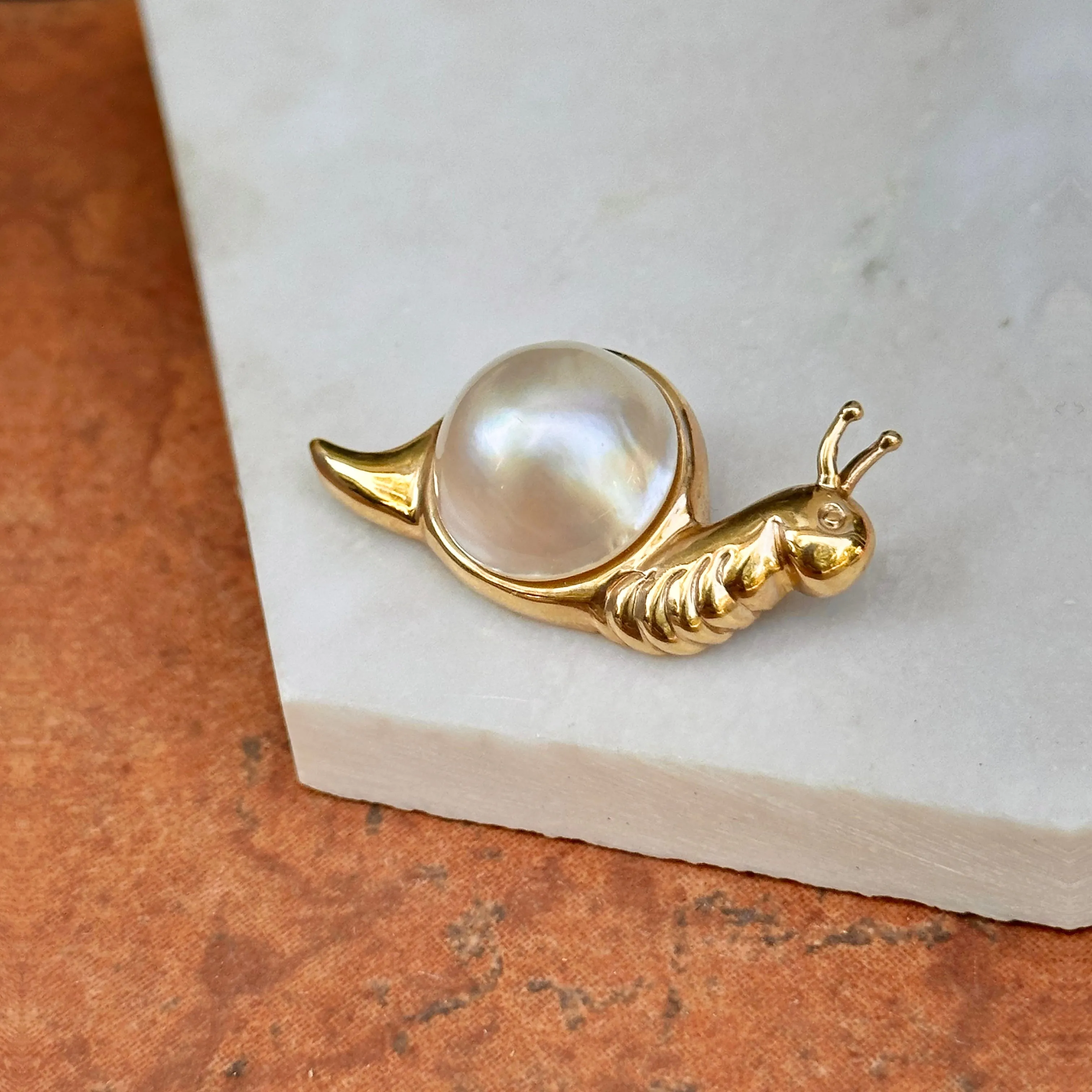 Estate MAZ 14KT Yellow Gold Mabe Pearl Snail Pin Brooch