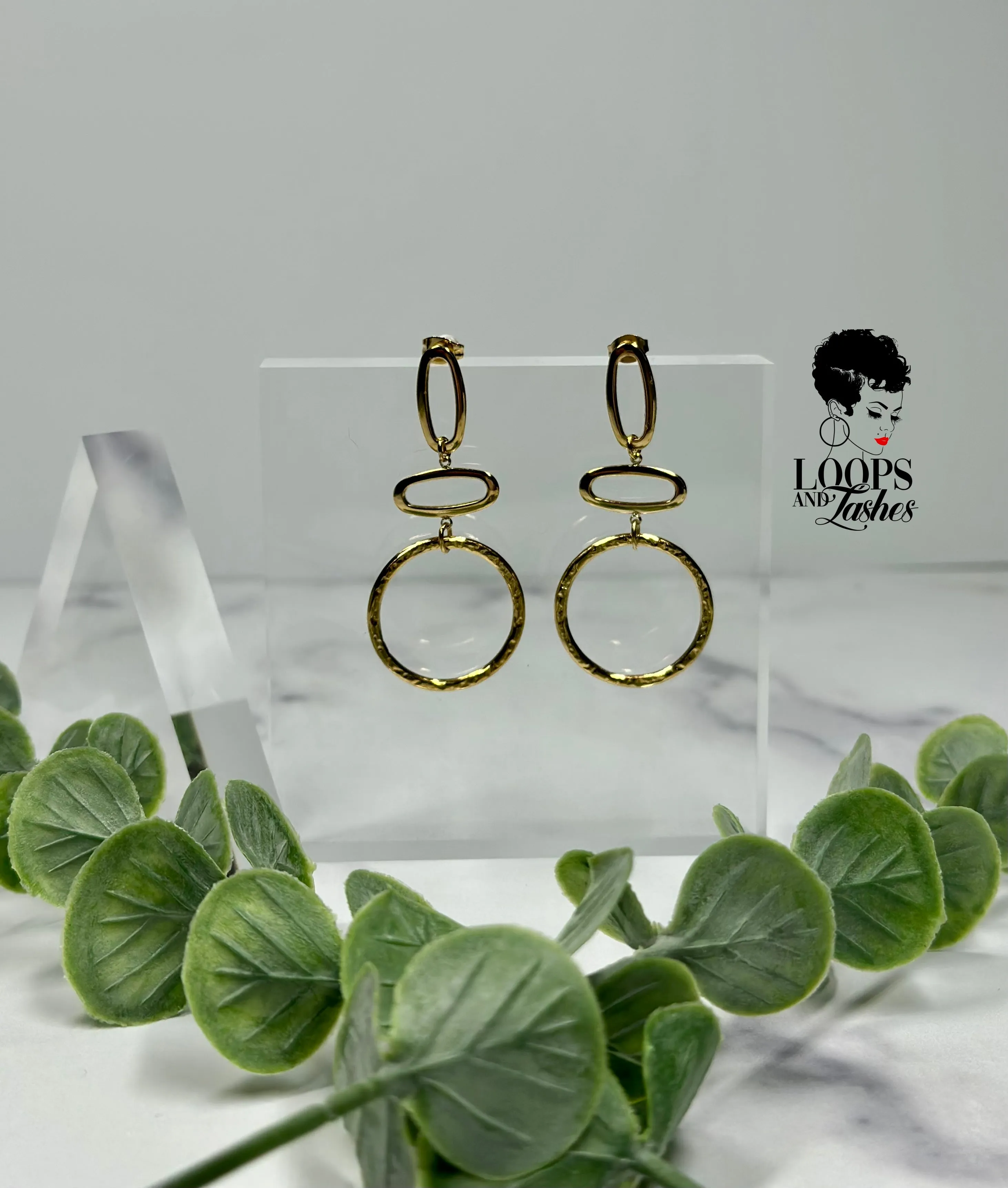 Gilded Grace Dangle Earrings