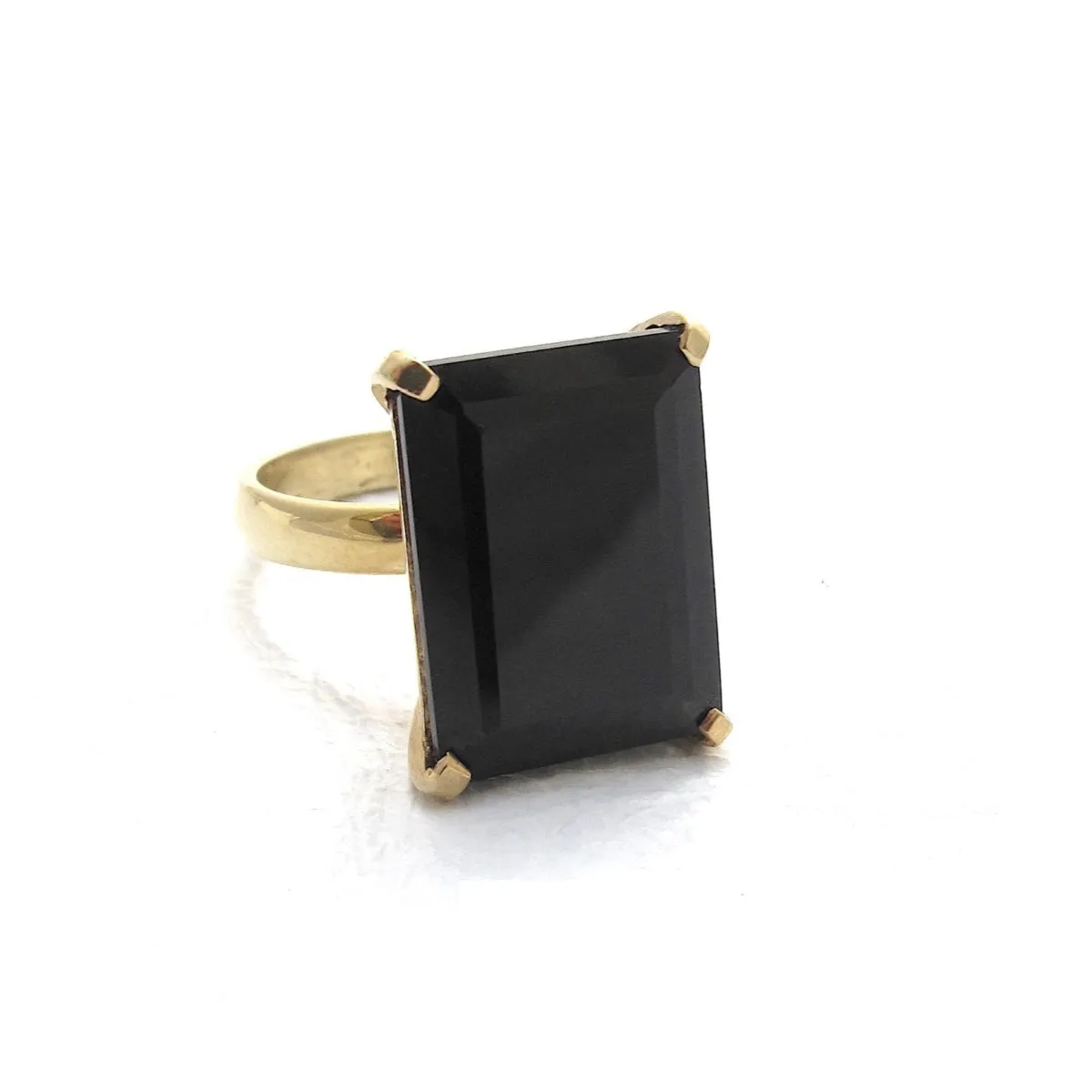 Lucent Onyx Ring