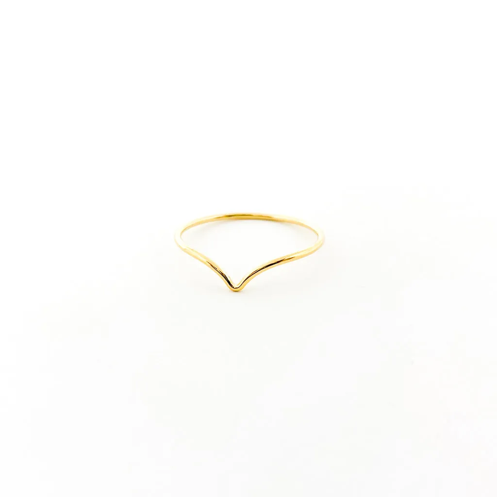 Lyla Small V-Shape Ring | Gold