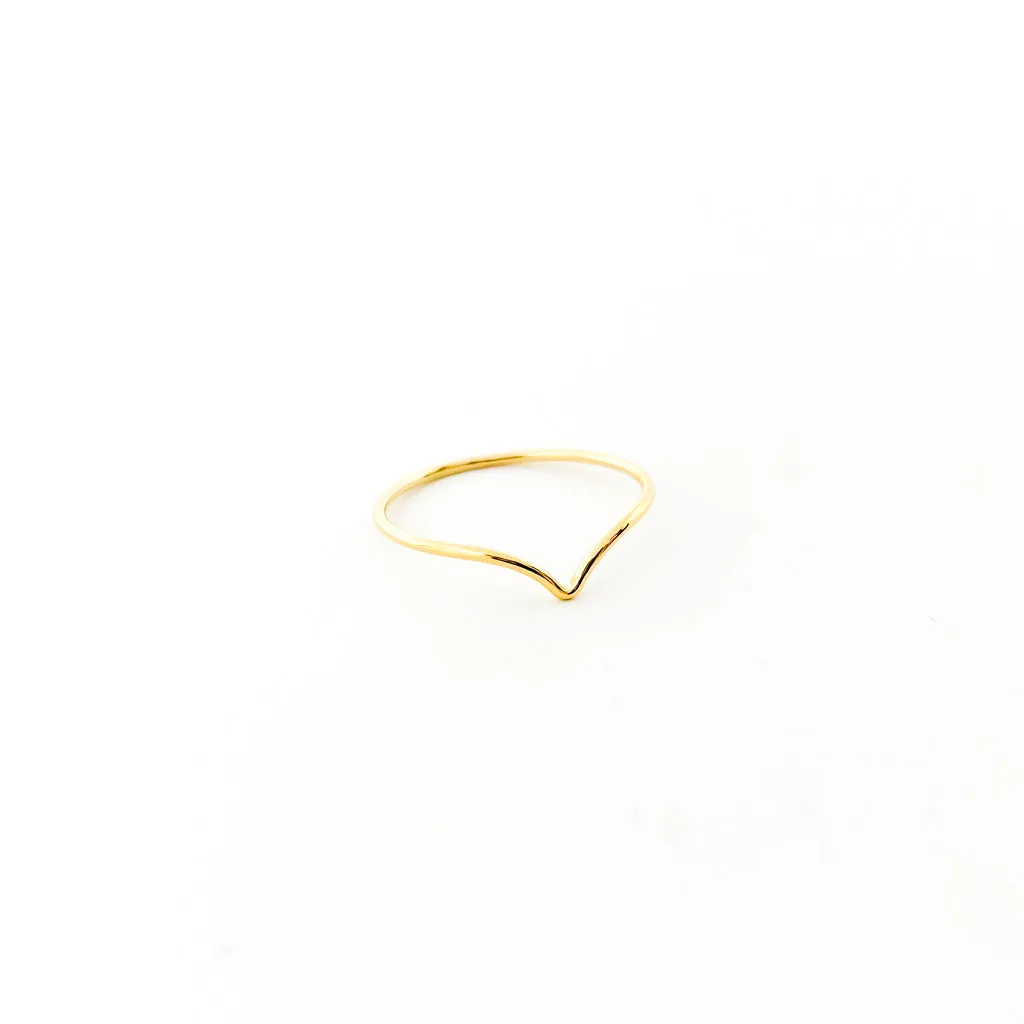 Lyla Small V-Shape Ring | Gold