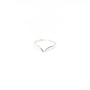 Lyla Small V-Shape Ring | Silver