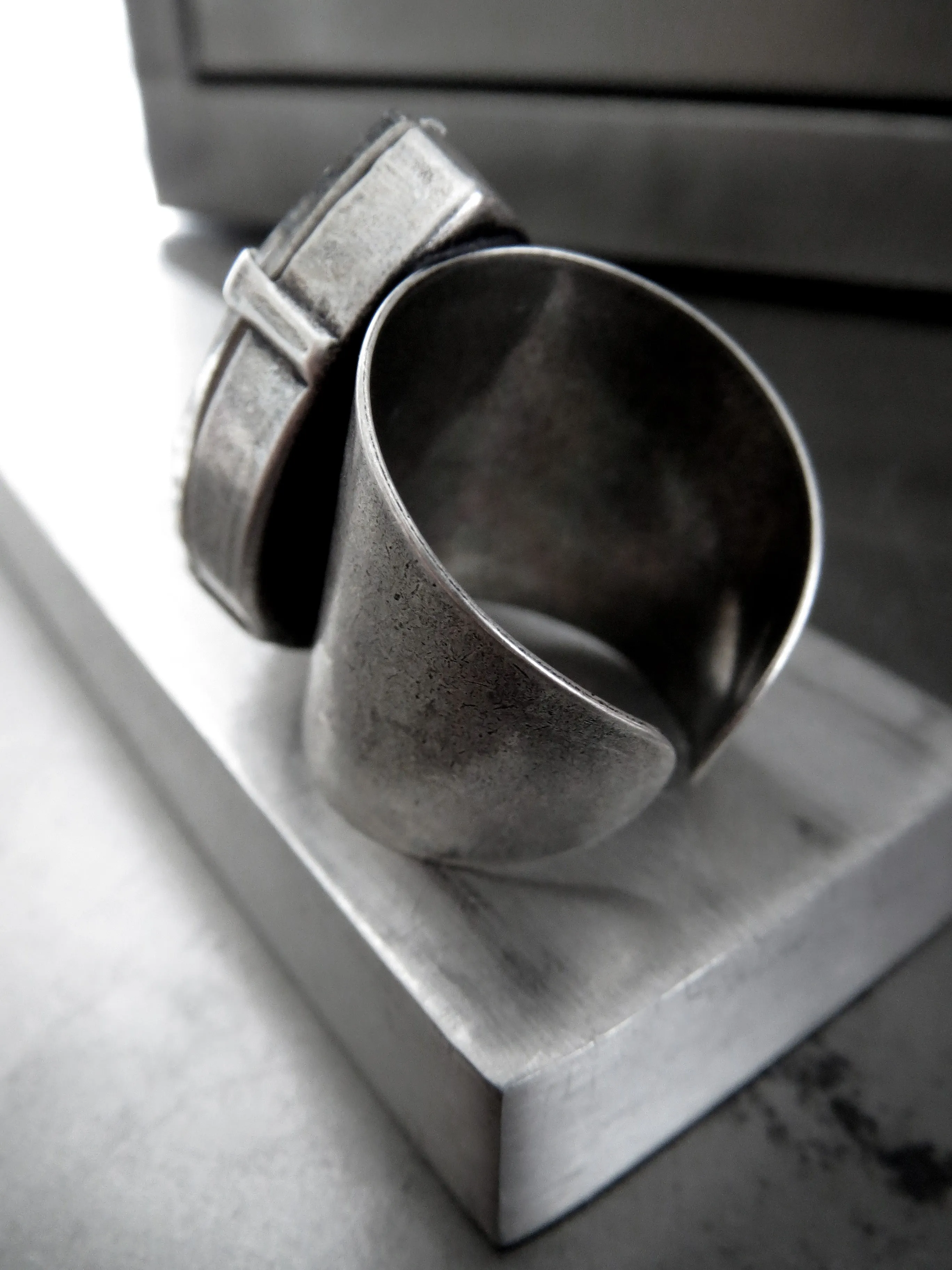 NIGHTFALL - Large Teardrop Black Diamond Crystal Ring