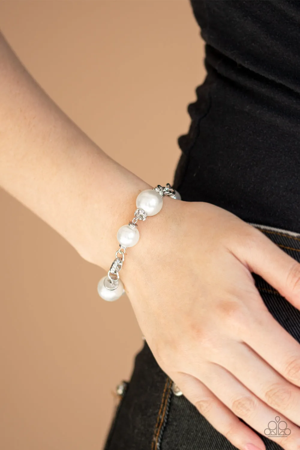 Paparazzi Accessories - Boardroom Baller - White Bracelet