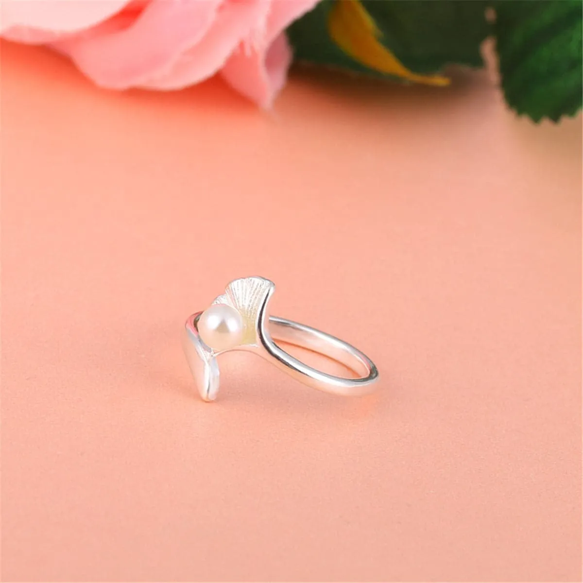 Pearl & Silver-Plated Ginkgo Leaf Bypass Ring