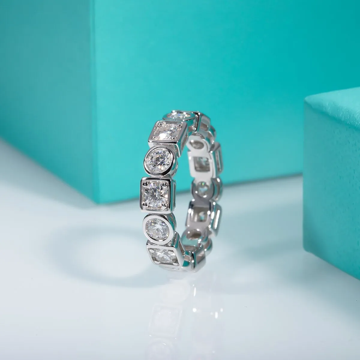 Round Cut Diamond Eternity Ring Band
