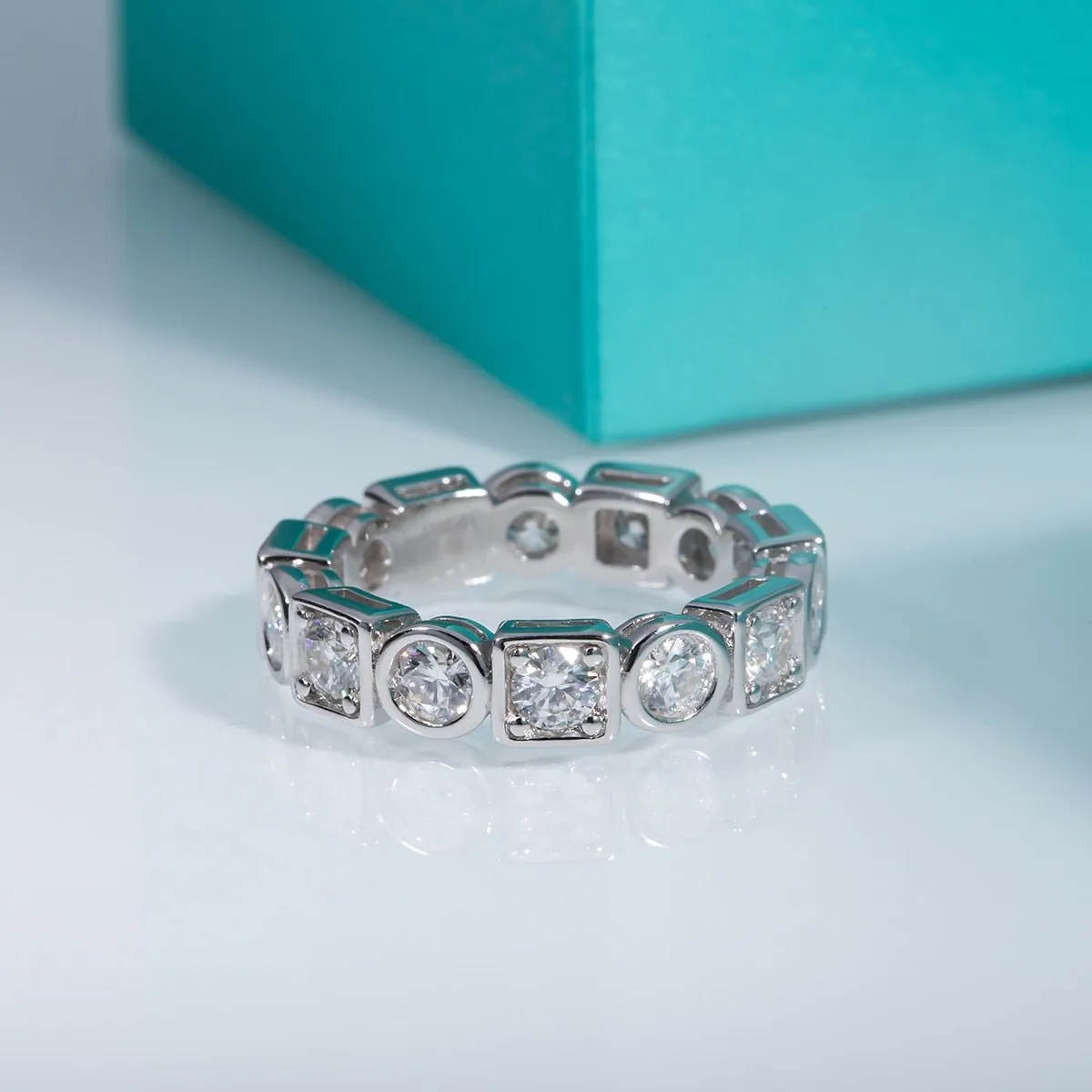 Round Cut Diamond Eternity Ring Band