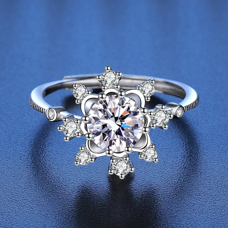 Snowflake Eight Claw Moissanite Ring