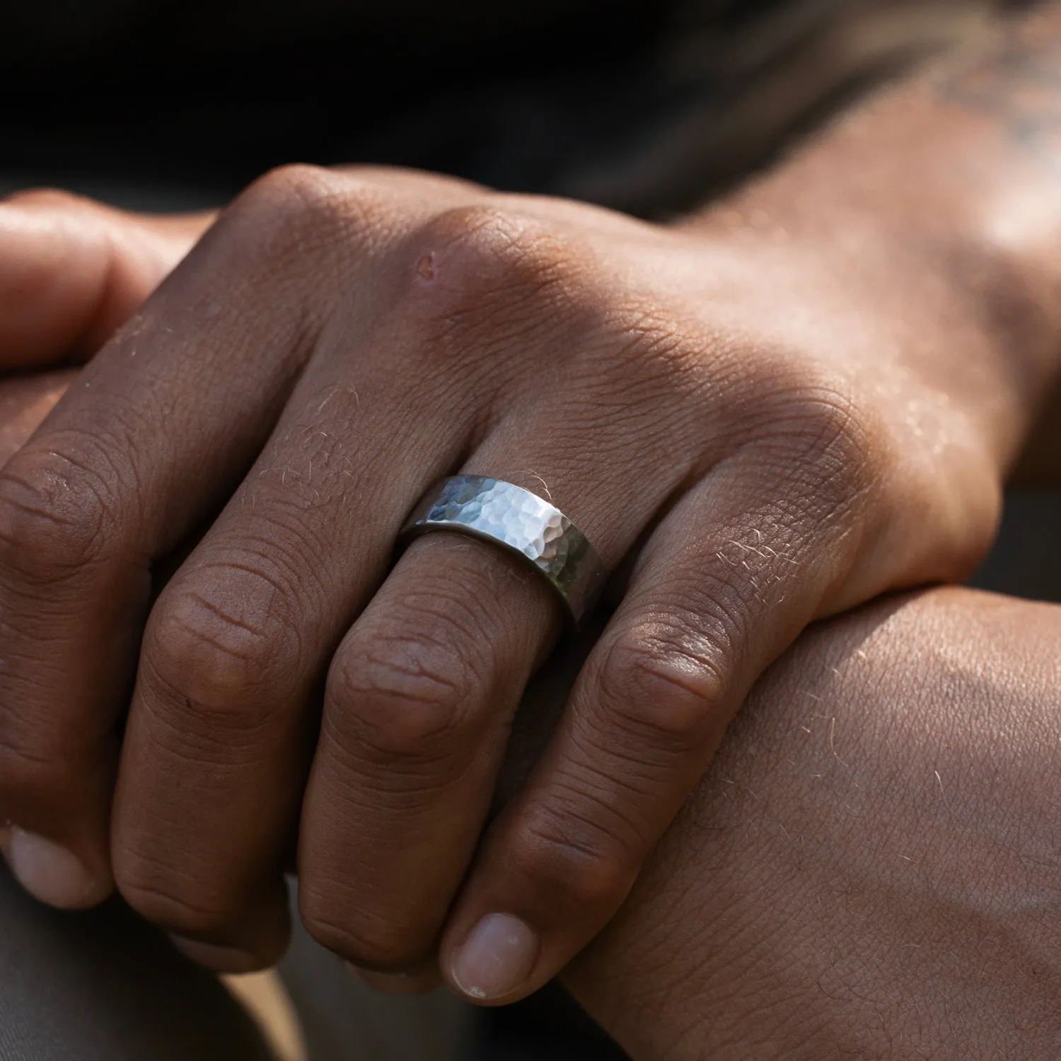 The Arche | 8mm Men's Hammered Titanium Wedding Band