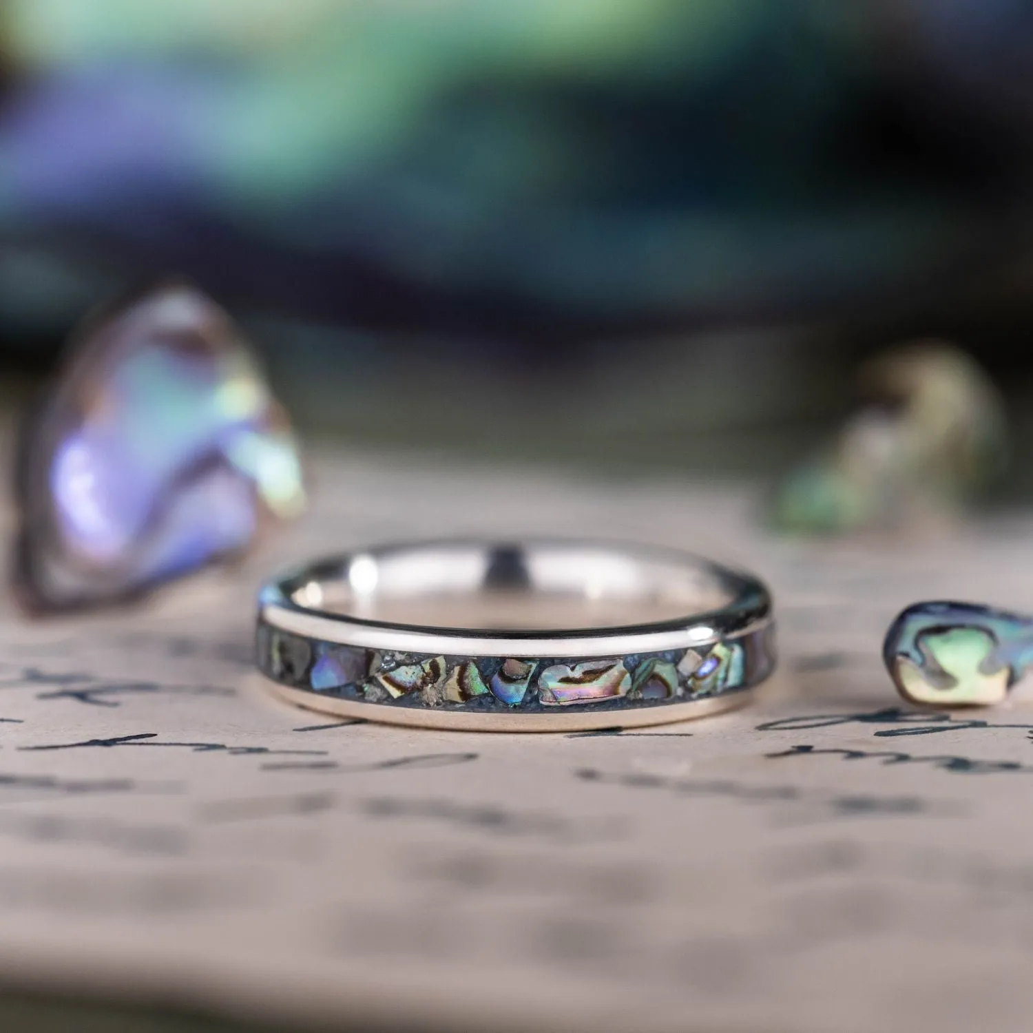 The Pāua | Women's Silver Ring with Abalone Shell