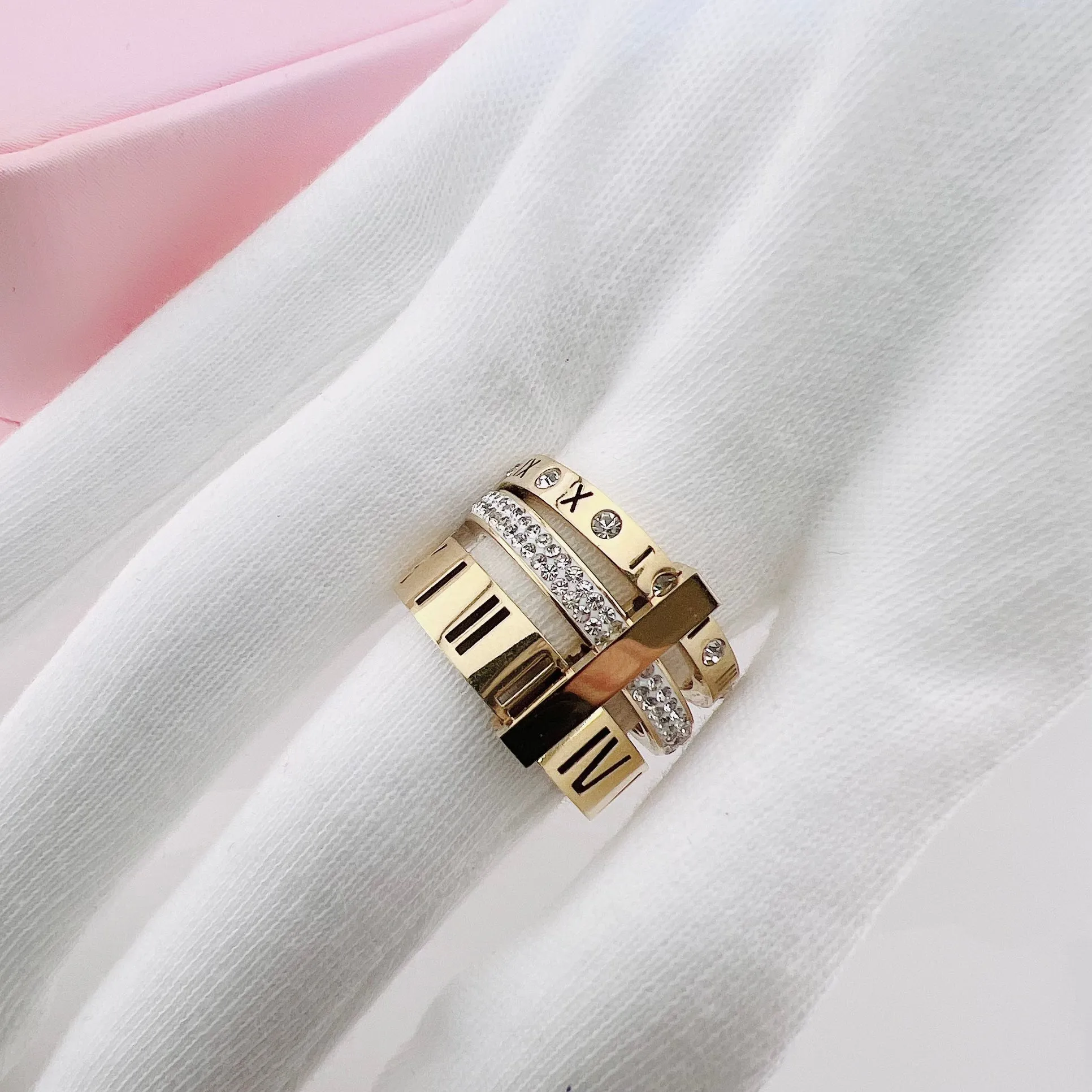 Three Layers Roman Numerals Diamond Ring Set