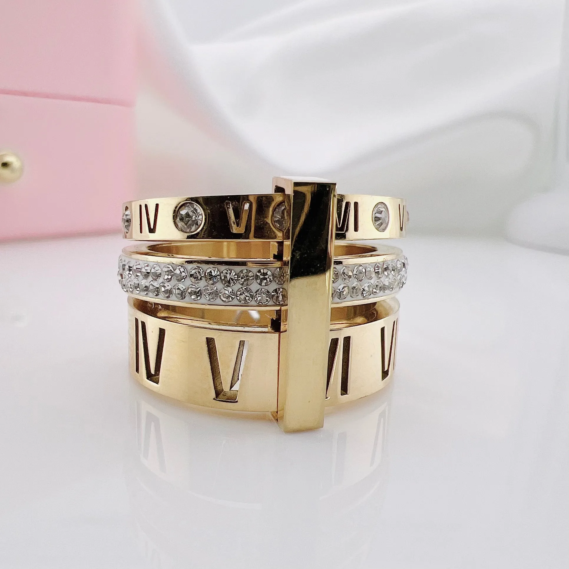 Three Layers Roman Numerals Diamond Ring Set