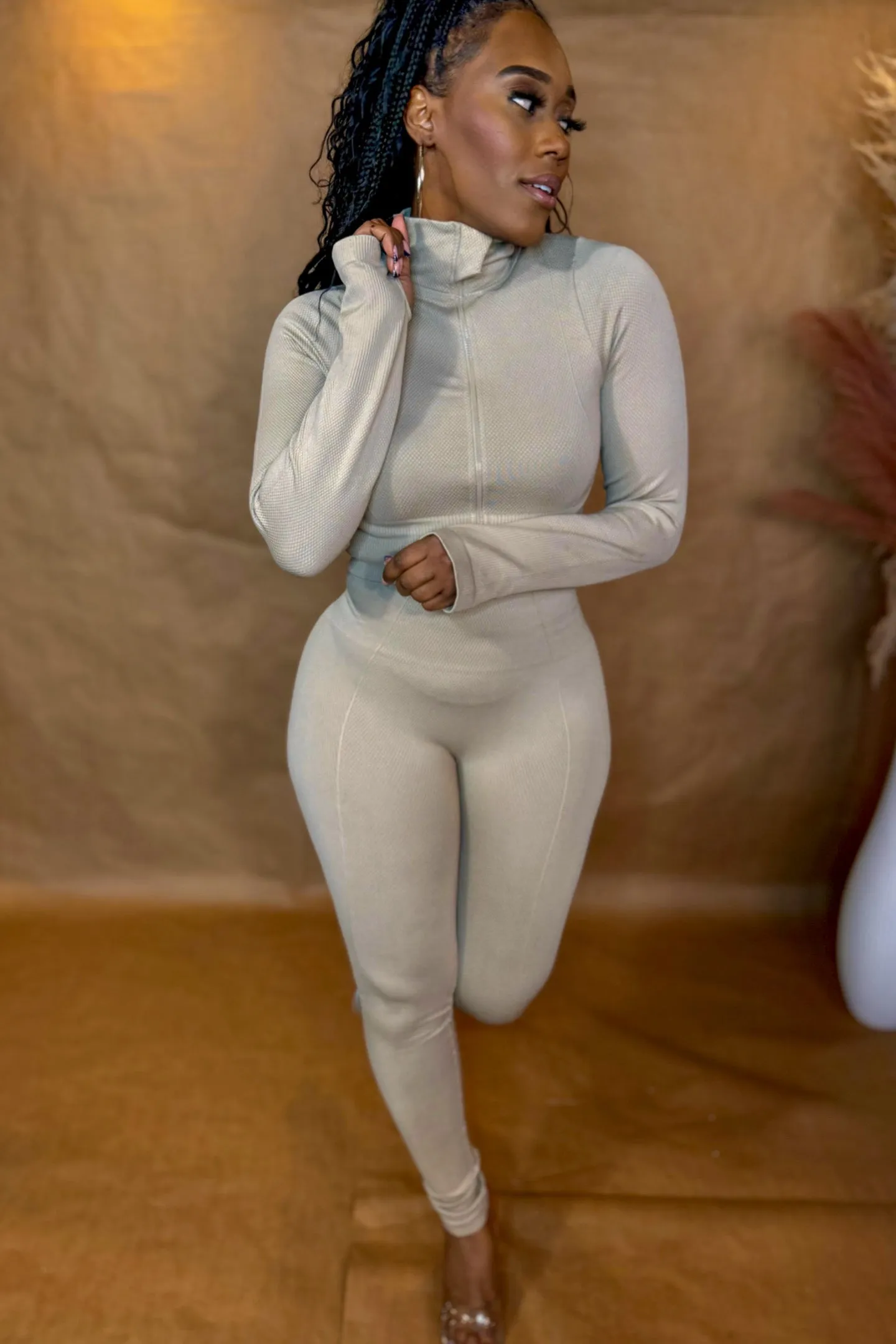 THUMB HOLE HIGH NECK SET