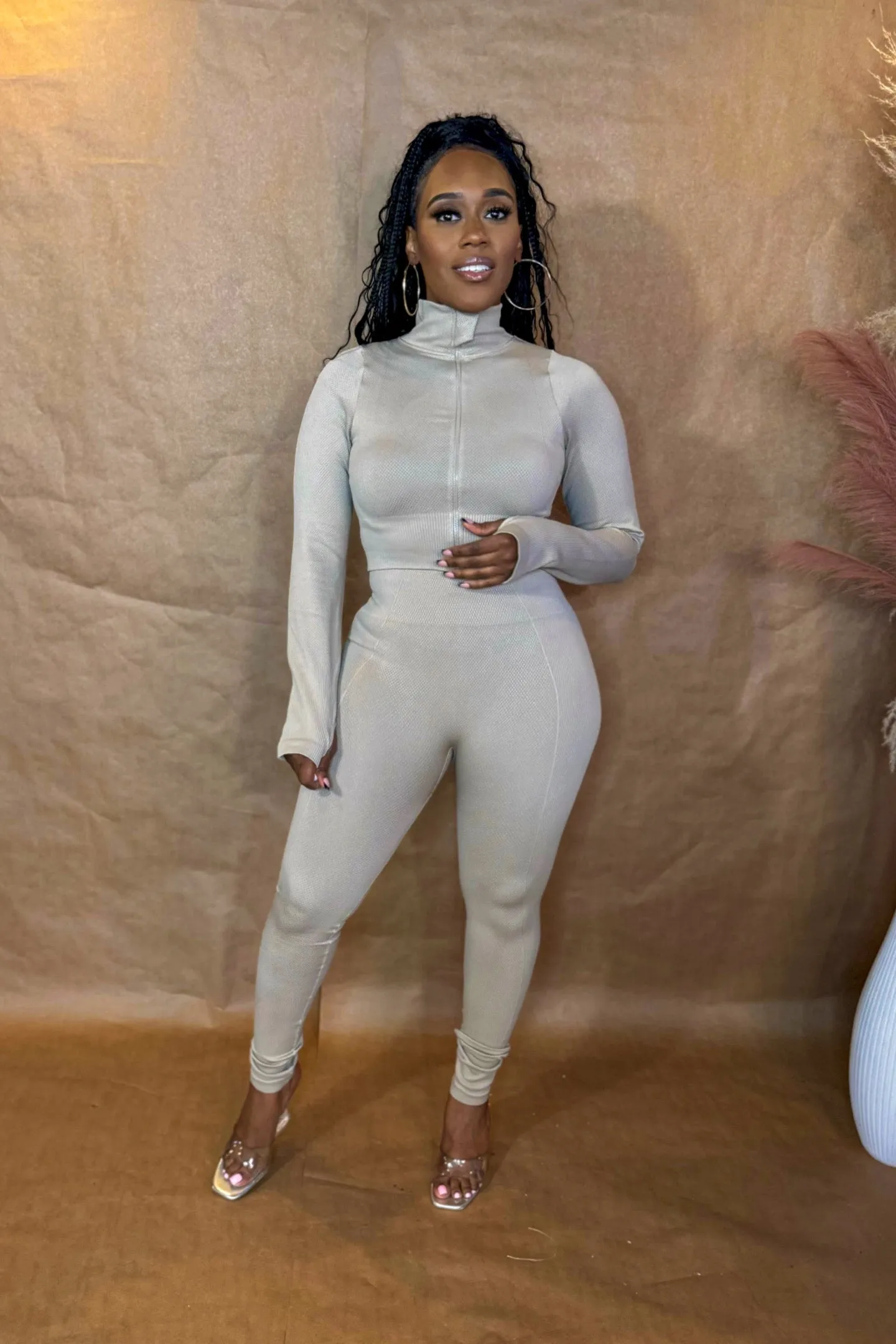 THUMB HOLE HIGH NECK SET