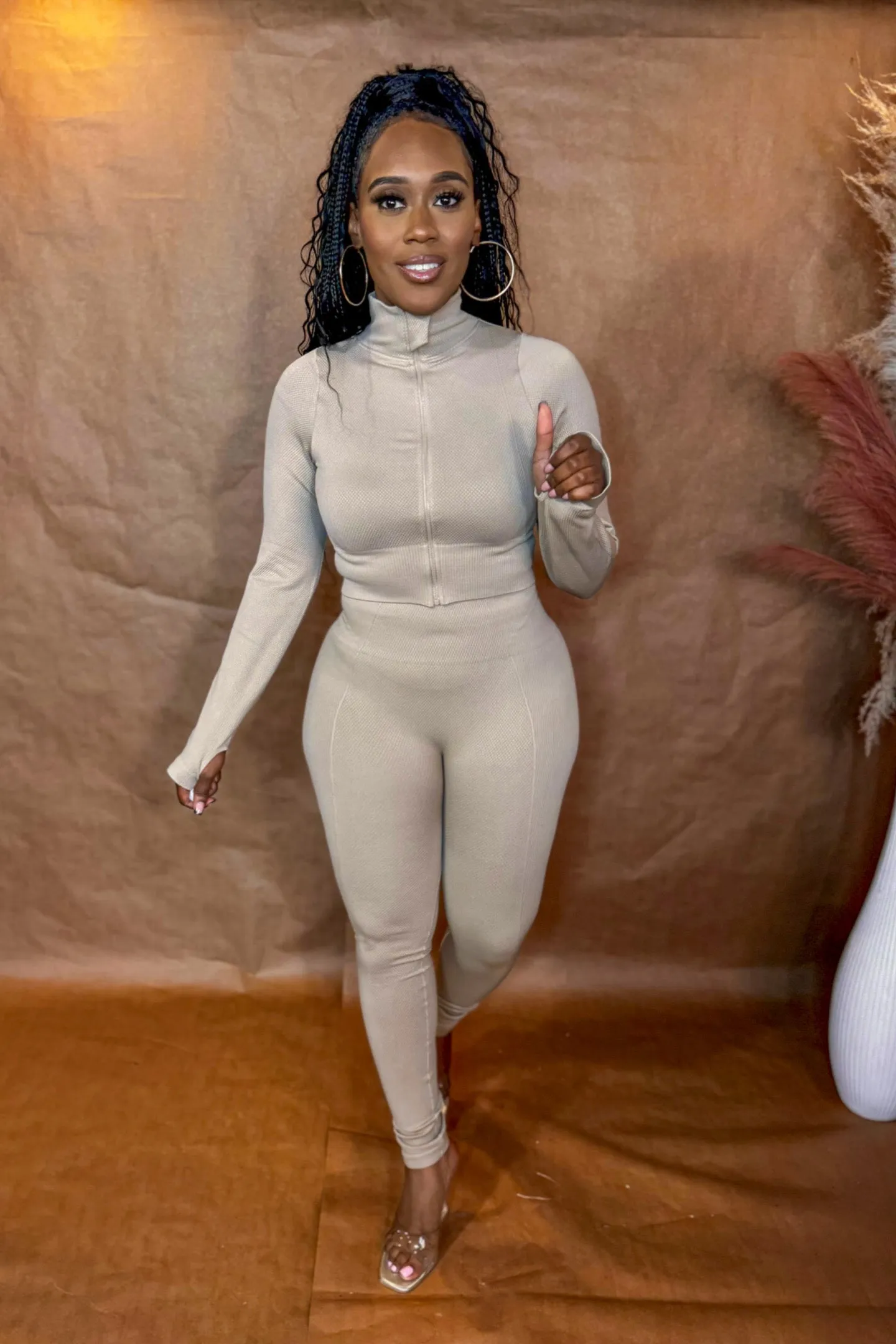 THUMB HOLE HIGH NECK SET