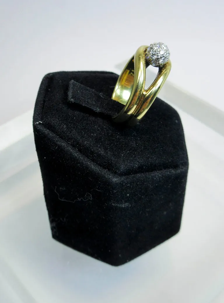 TIFFANY & CO. 18 Karat Yellow Gold Platinum and Diamond Ring