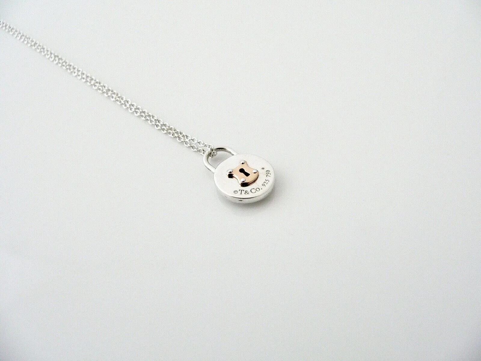 Tiffany & Co 18K Gold Silver Key Hole Circle Necklace Charm Chain Gift Love Cool