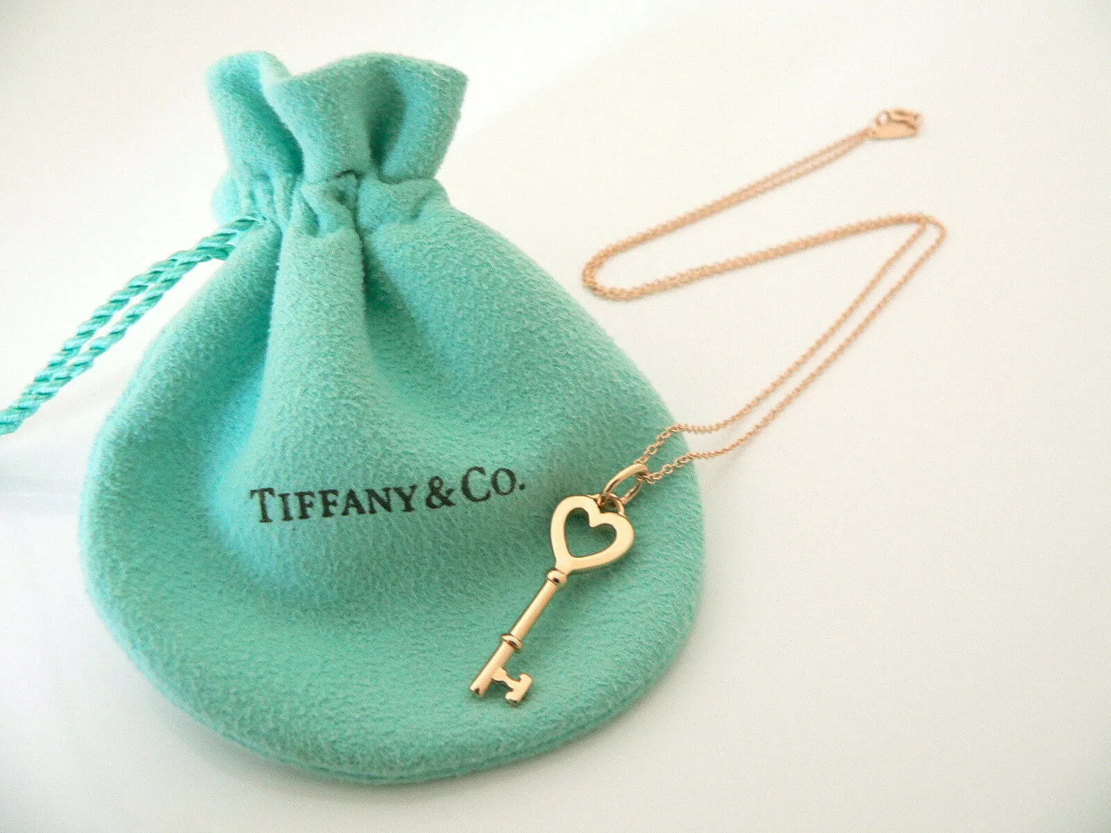 Tiffany & Co 18K Rose Gold Heart Key Necklace Pendant Chain Gift Pouch Love