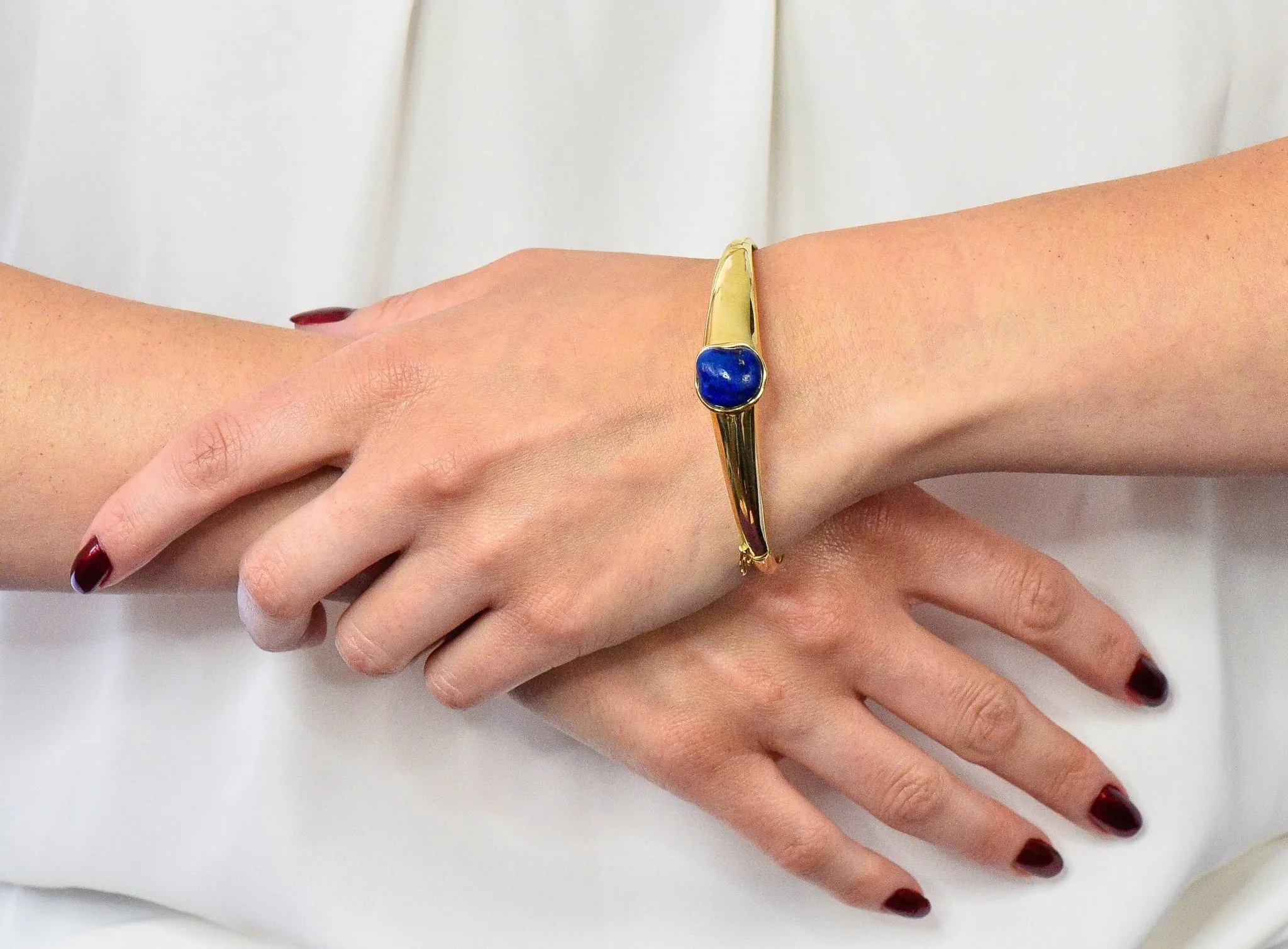 Tiffany & Co. Elsa Peretti Lapis Lazuli 18 Karat Gold Bangle Bracelet