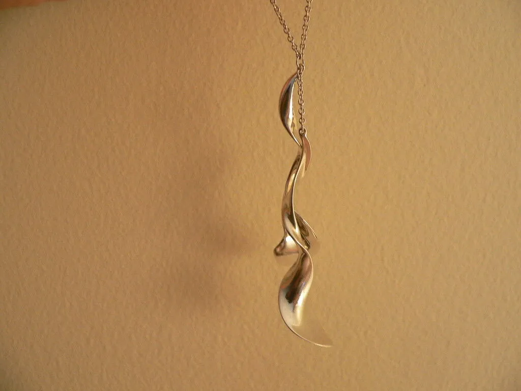 Tiffany & Co Gehry Double Orchid Necklace Dangle Chain Charm Silver Gift Pouch