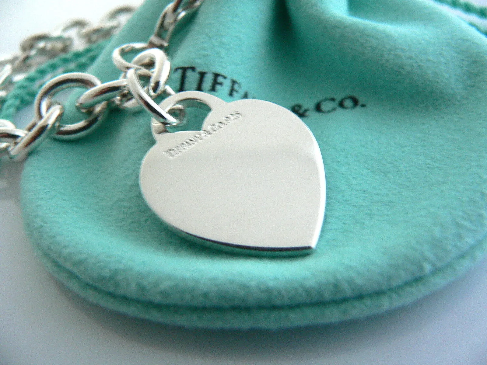 Tiffany & Co  Heart Tag Bracelet Bangle 7.5 Inch Gift Pouch Silver Love Pouch