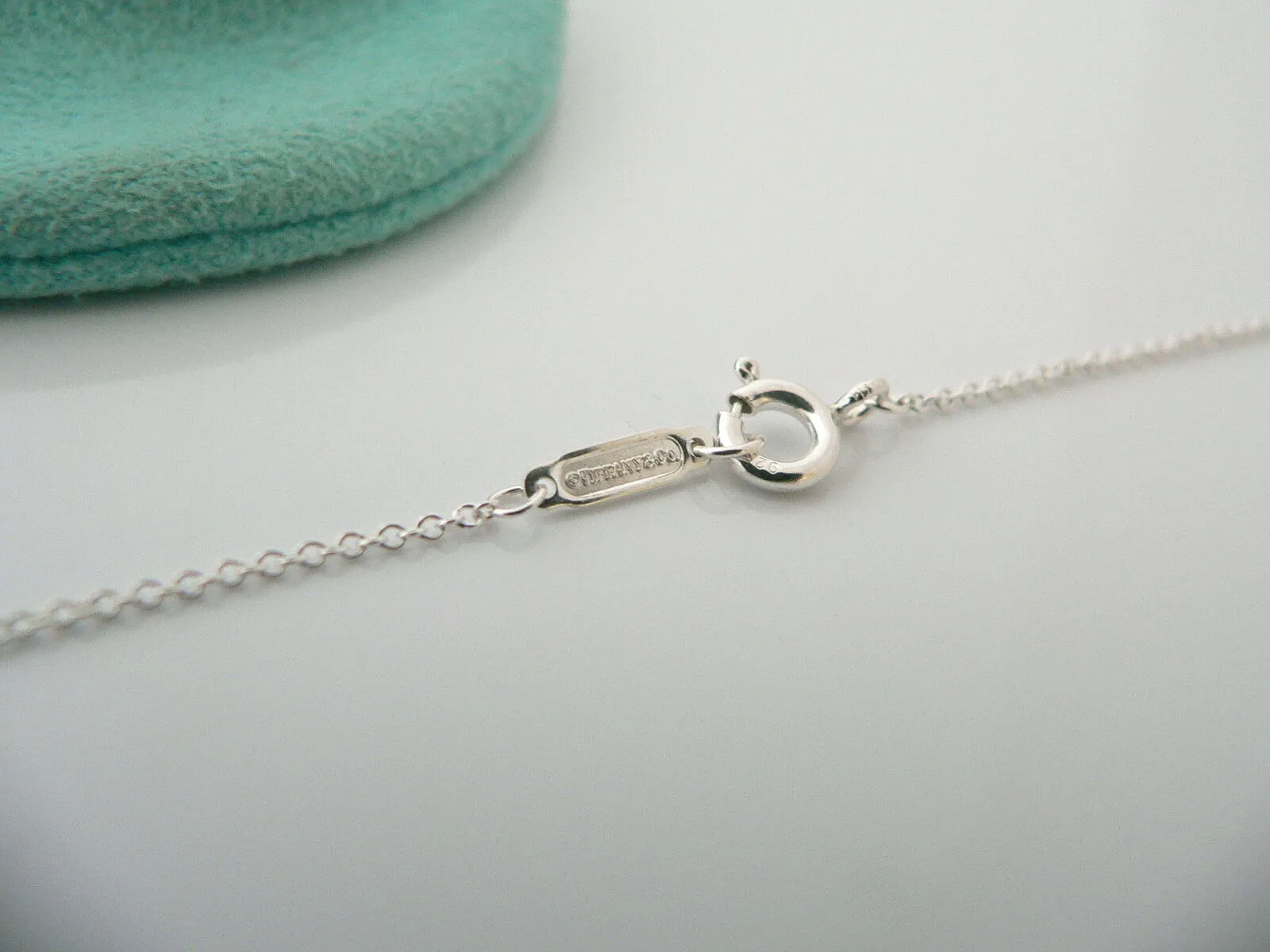 Tiffany & Co Interlocking Circles Necklace Pendant 17 Inch Silver Rubedo Metal