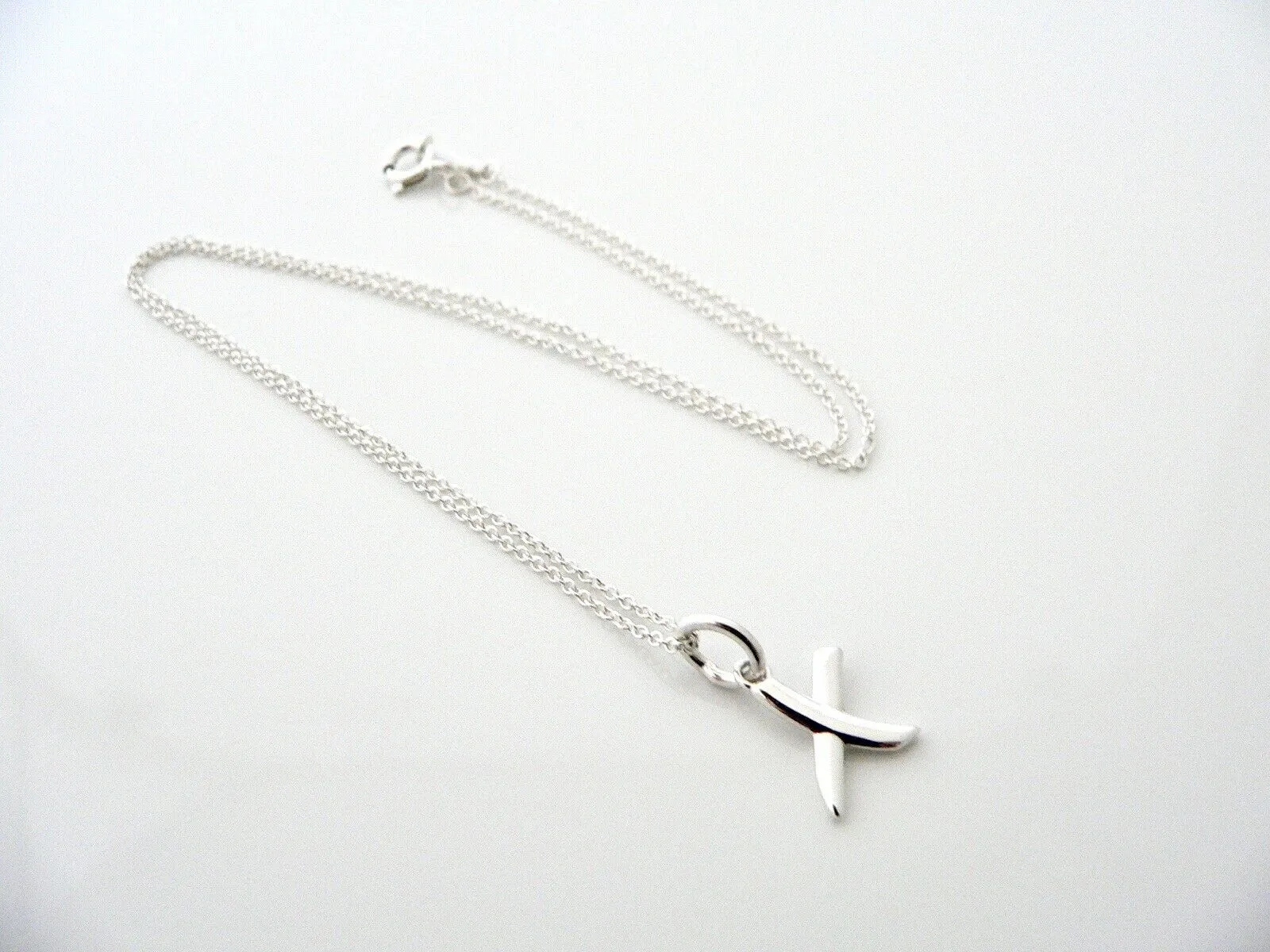 Tiffany & Co Kiss Necklace Pendant Charm Chain T and Co Silver Love Gift 925