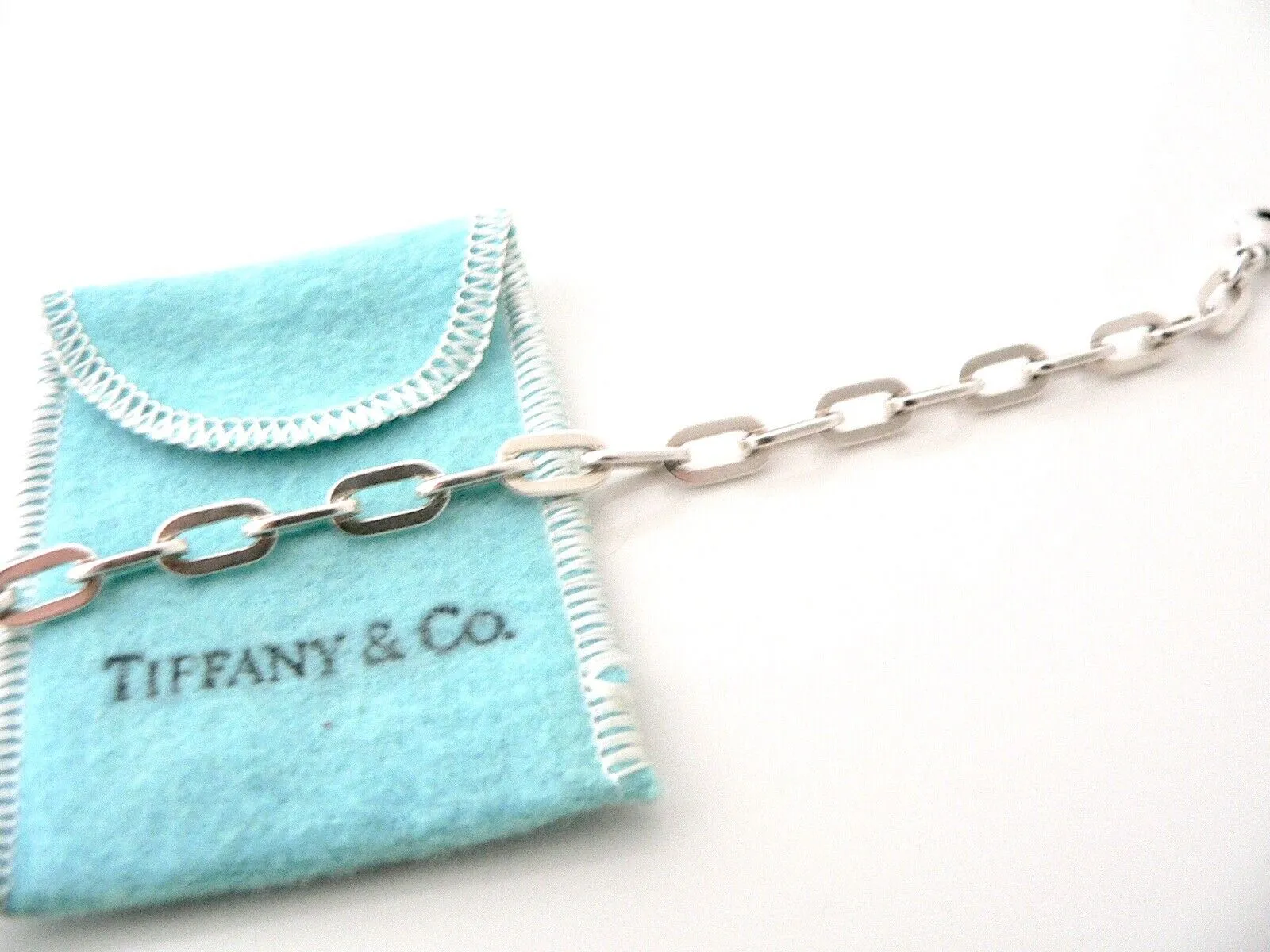 Tiffany & Co Oval Link Charm Bracelet Bangle 8 Inch Chain Silver Gift Pouch Love
