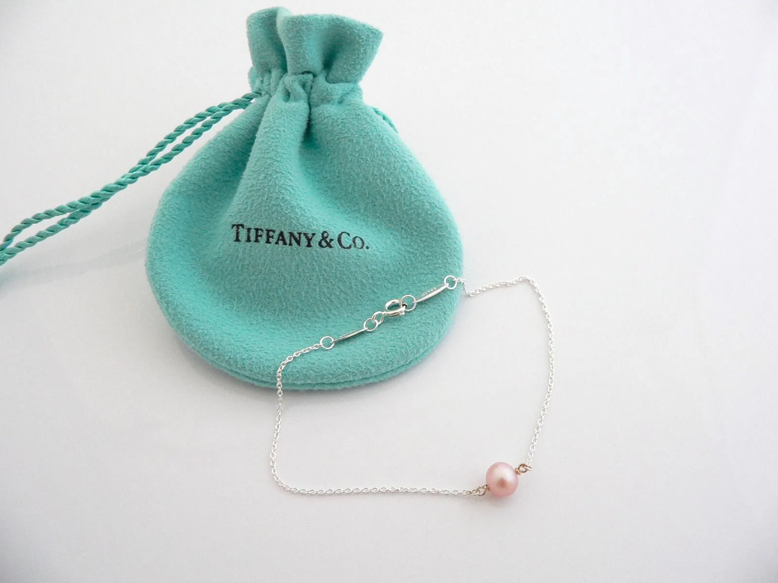 Tiffany & Co Pink Pearl by the Yard Bracelet Silver Peretti Pearl Bracelet Bangle Gift Pouch 7 Inches