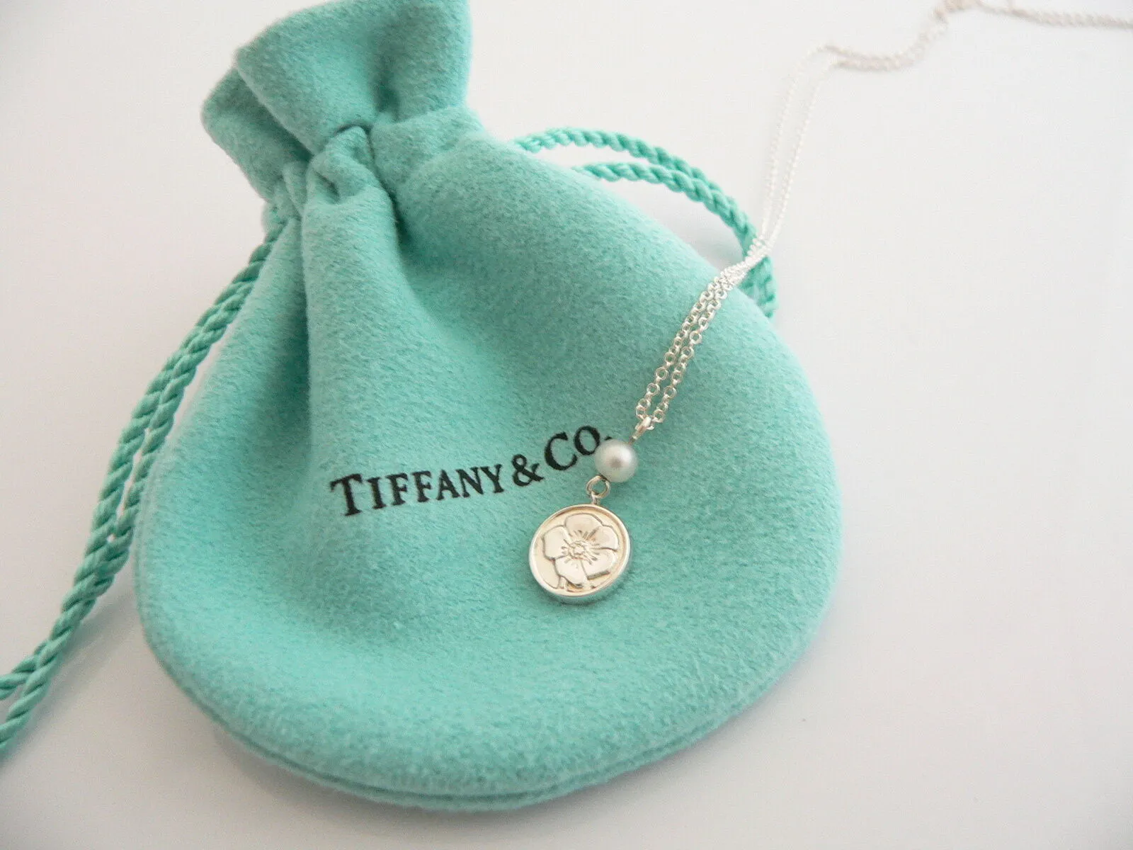 Tiffany & Co. Silver Nature Rose Pearl Necklace Pendant Charm Chain Gift Pouch