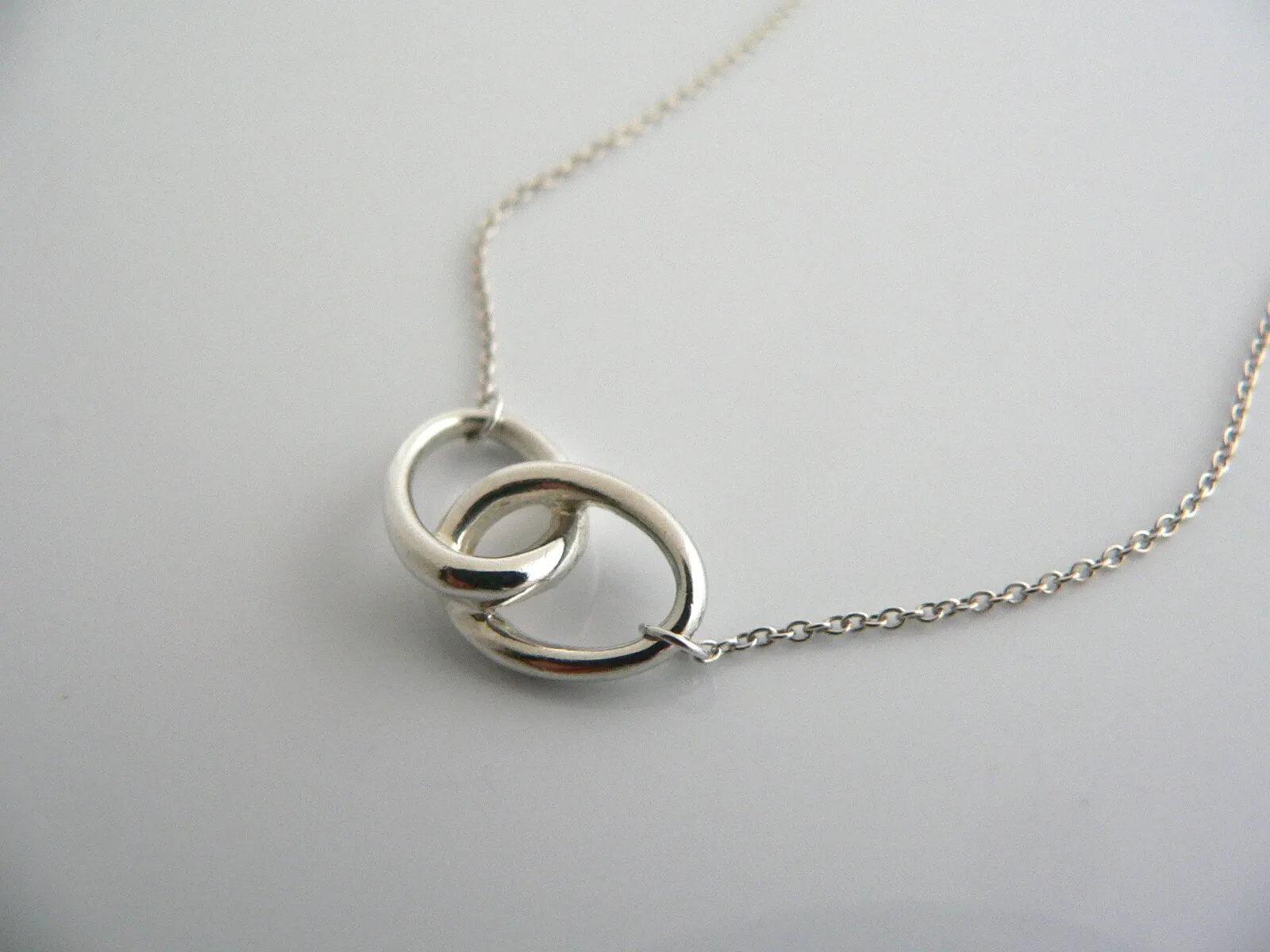 Tiffany & Co Silver Necklace Peretti Interlocking Ovals Love Pendant 17.5 Inch