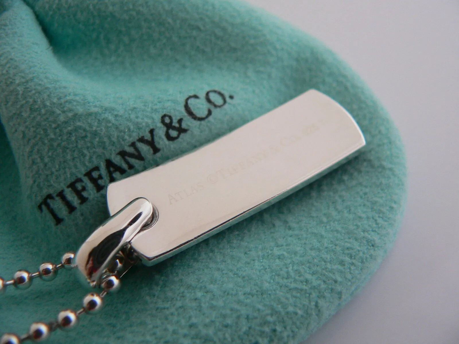 Tiffany & Co Silver Titanium Atlas Bar Dog Tag Necklace Pendant Bead 20 In Gift