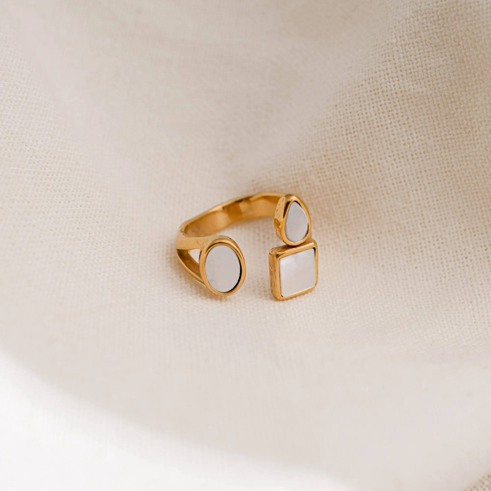 Triella Ring
