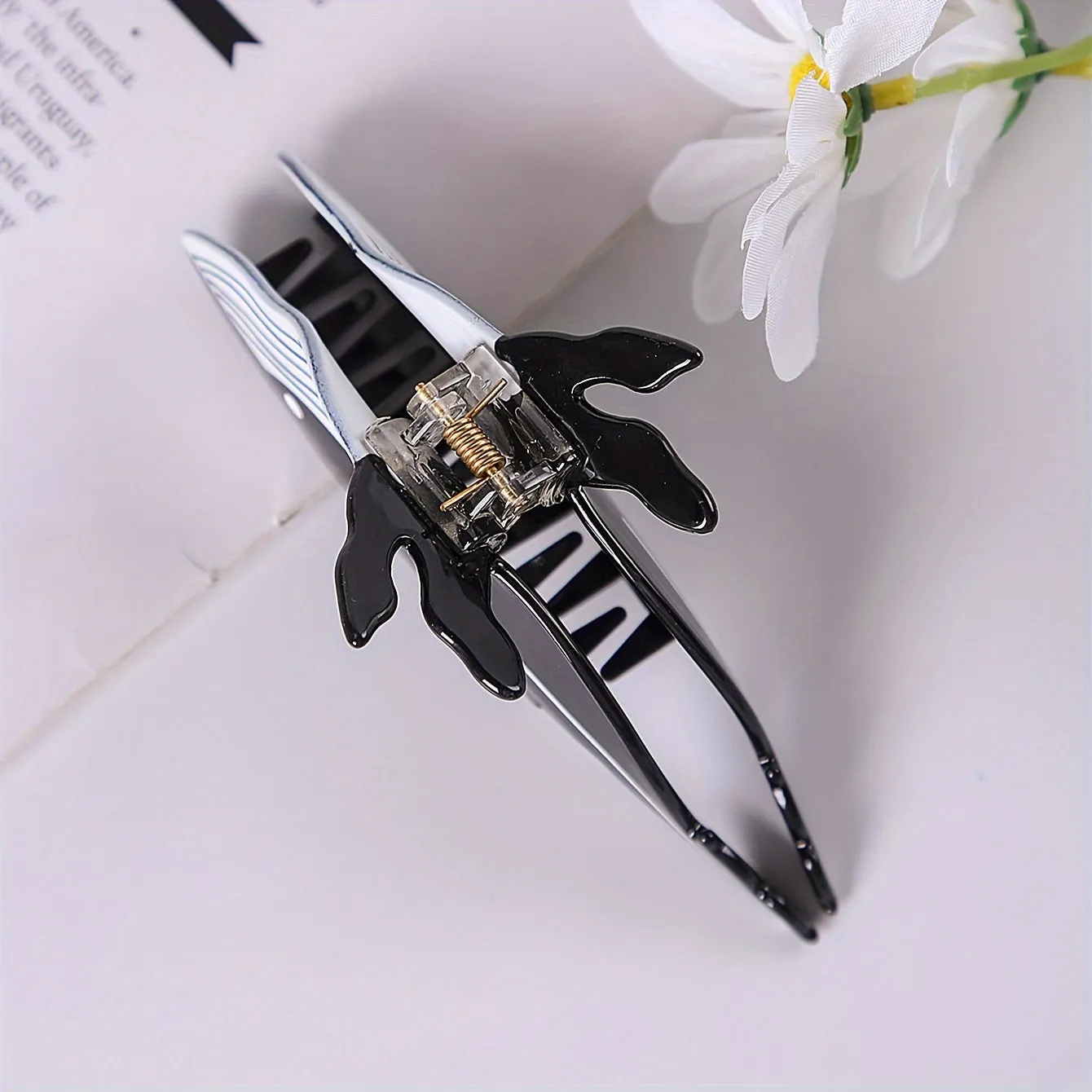 Whale Shaped Large Hair Claw Non Slip Hair Grab Clip