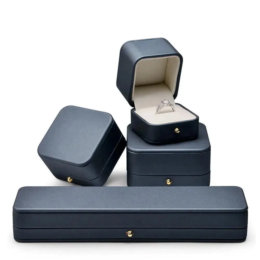 Wholesale Jewelry Boxes for Your Luxury Engagement and Wedding Rings