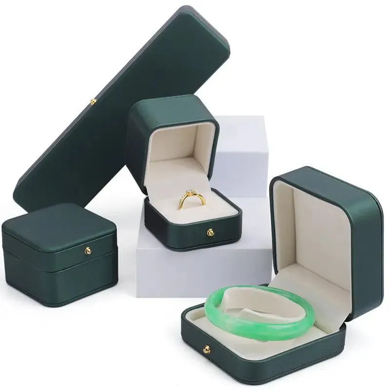 Wholesale Jewelry Boxes for Your Luxury Engagement and Wedding Rings
