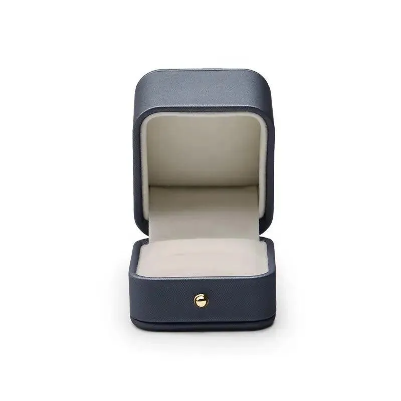 Wholesale Jewelry Boxes for Your Luxury Engagement and Wedding Rings