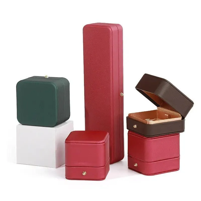 Wholesale Jewelry Boxes for Your Luxury Engagement and Wedding Rings
