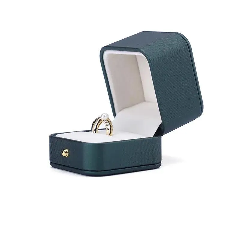 Wholesale Jewelry Boxes for Your Luxury Engagement and Wedding Rings