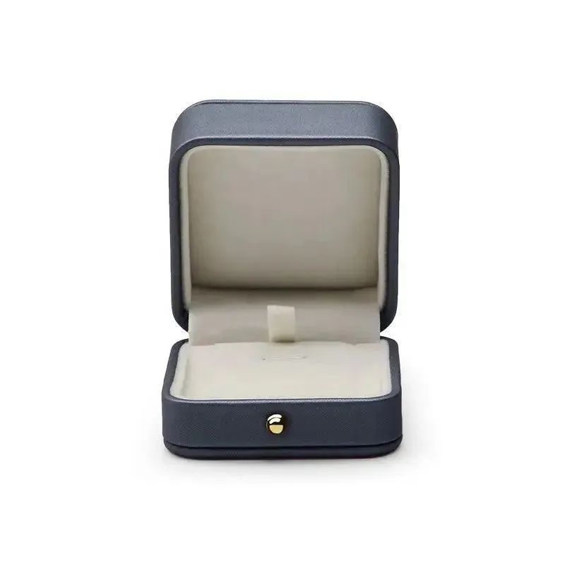 Wholesale Jewelry Boxes for Your Luxury Engagement and Wedding Rings